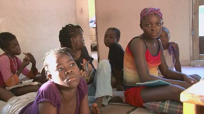 Screenshot for AIDS: Living in the Shadows