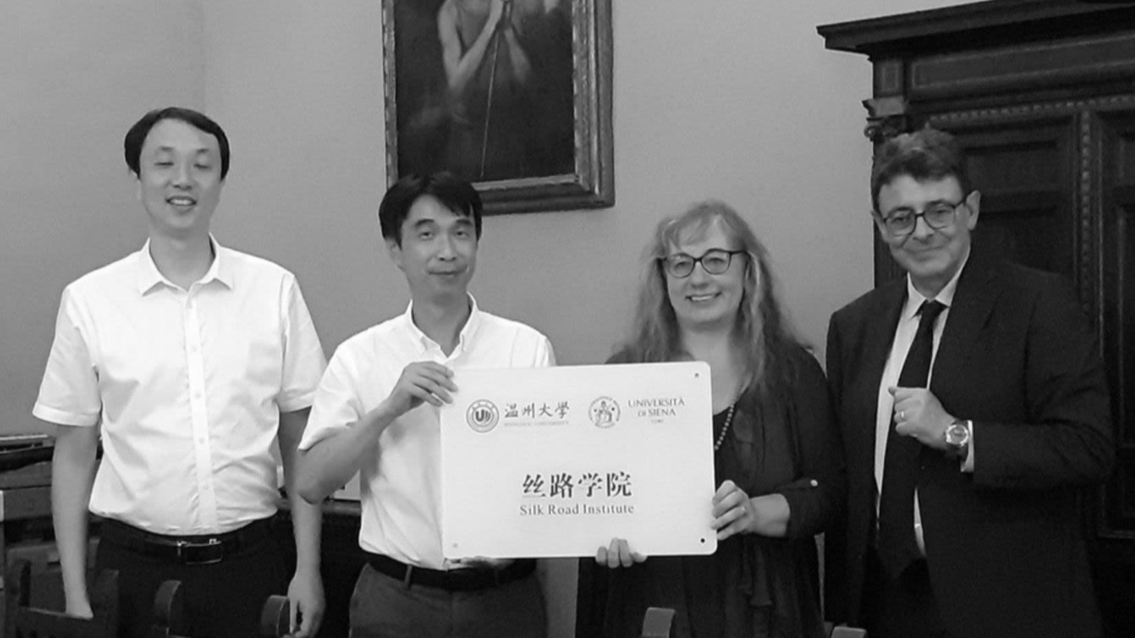 在意大利准备退出一带一路的背景下，今年8月中国温州大学与意大利锡耶纳大学挂牌成立了丝路学院