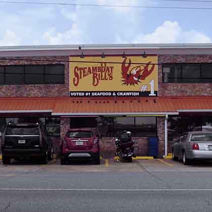 Exterior photograph of Steamboat Bill’s restaurant in Lake Charles, Louisiana. 