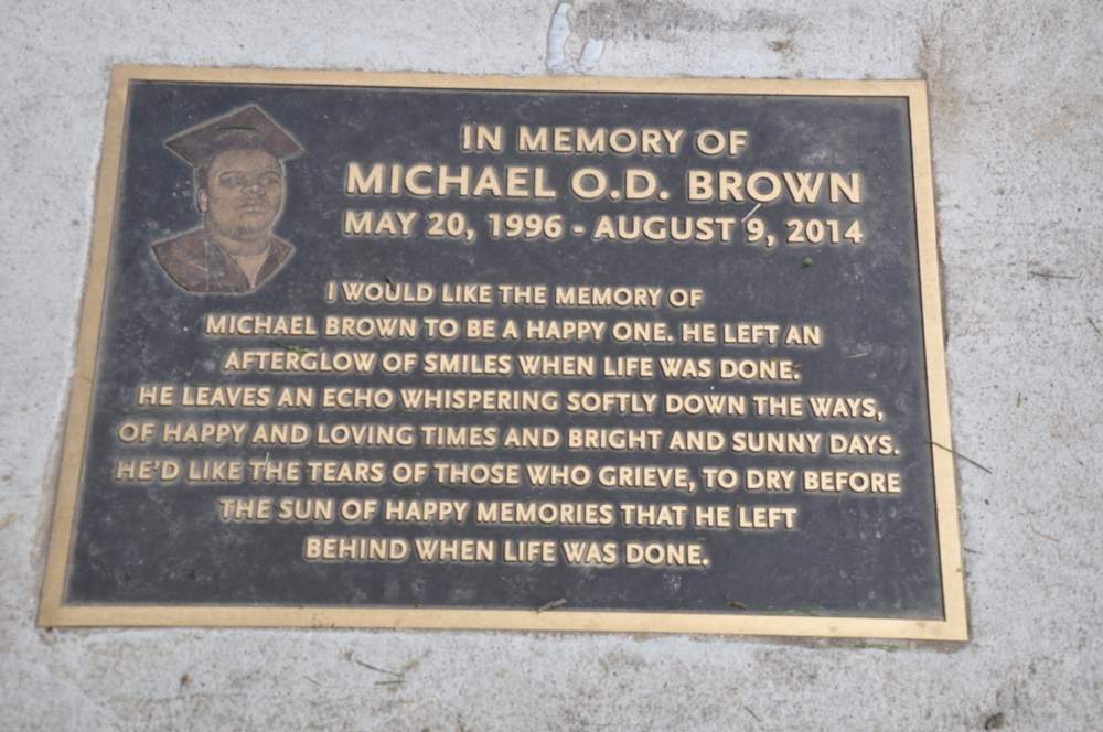 Michael Brown memorial at site of shooting: Photo Chris Simkins