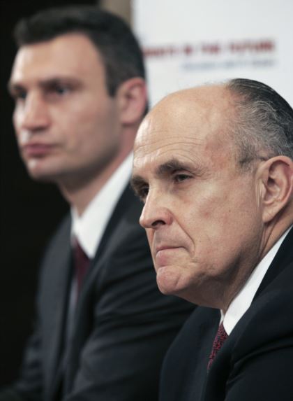 FILE — Former world heavyweight boxing champion Vitaly Klitschko, left, and former New York City Mayor Rudolph Giuliani hold a news conference in Kyiv, Ukraine, May 13, 2008. Giuliani was invited to Kyiv by Klitschko to support his campaign for the city's mayoral post. (Reuters) 