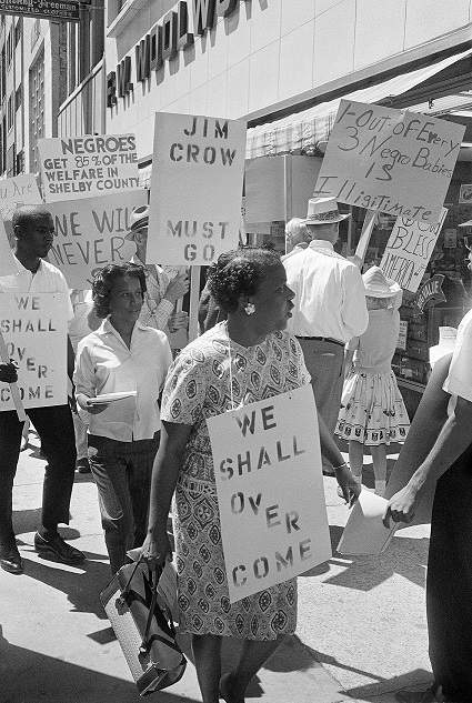 About 600 black protesters march on Main Street in Memphis, Tenn., Aug. 31, 1963, because of policies of the local school board. (AP Photo\/Bill Hudson) 